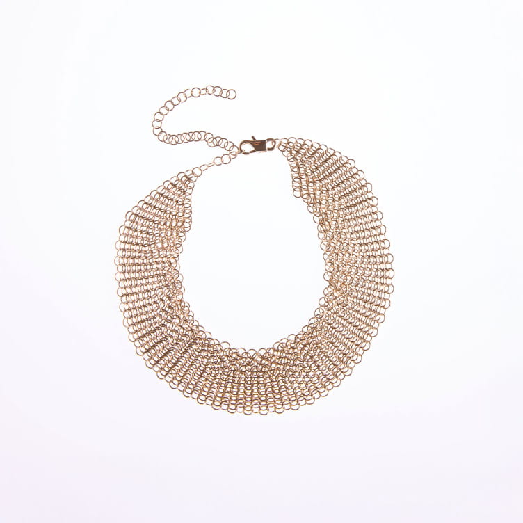 Choker B
