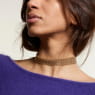 Choker B
